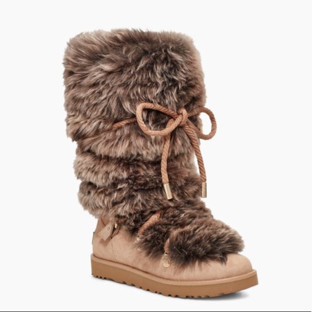 UGG | Classic Posh Short Fur In Beachwood New Size 7